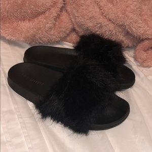 Fashion Nova Black Fur Slides Size 8